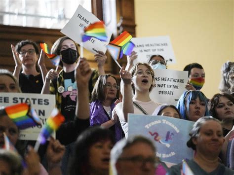 Texas Legislature OKs ban on gender-affirming care for minors